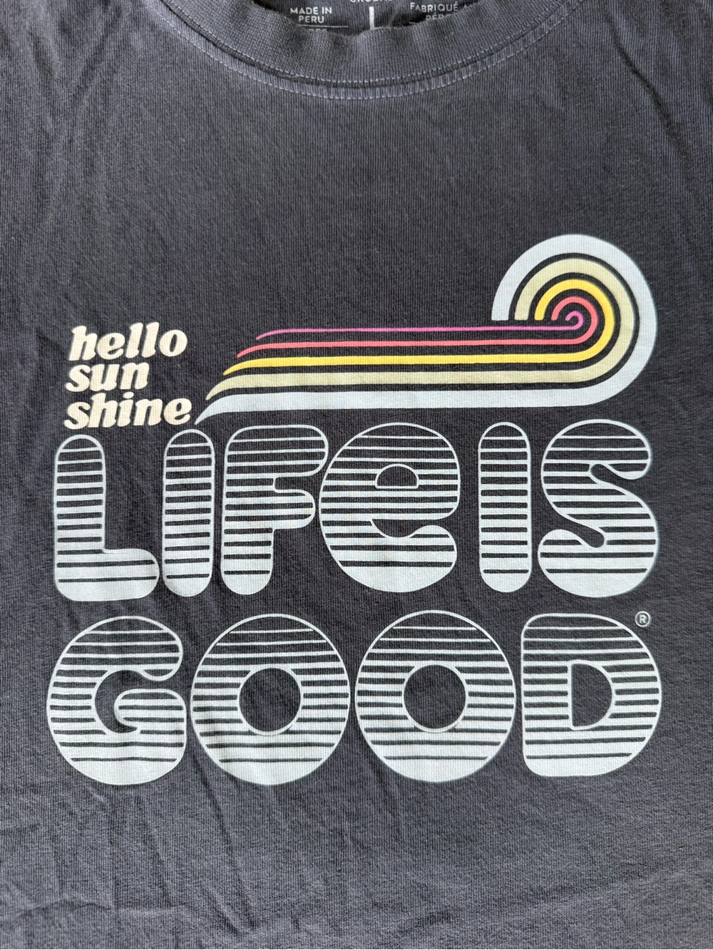 Life is Good Hello Sun Shine Retro Rainbow Crusher Tee Dark Gray Large